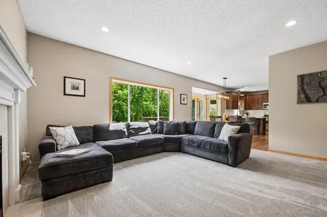2478 Timber Court E Maplewood MN 55119