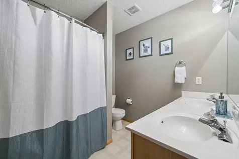 2478 Timber Court E Maplewood MN 55119