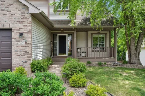 2478 Timber Court E Maplewood MN 55119