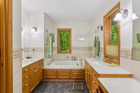 1 Snowy Owl Lane North Oaks MN 55127