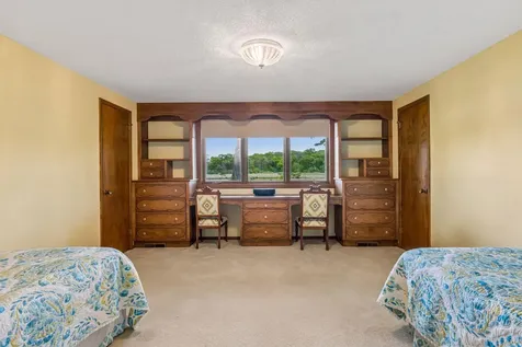 1 Snowy Owl Lane North Oaks MN 55127