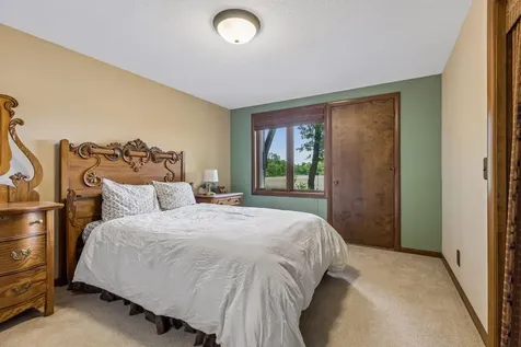 1 Snowy Owl Lane North Oaks MN 55127