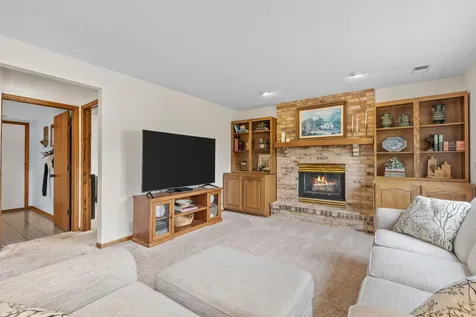 8461 Vagabond Lane N Maple Grove MN 55311