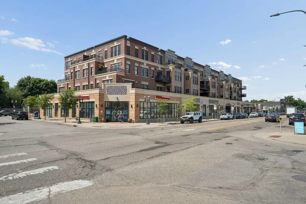 1060 Grand Avenue Saint Paul MN 55105