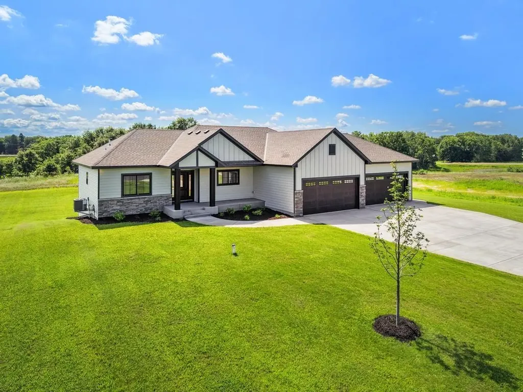12901 295th Avenue NW Princeton MN 55371