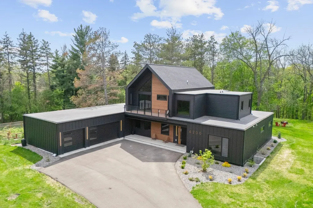 6200 Cardinal Avenue Excelsior MN 55331