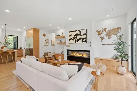 6200 Cardinal Avenue Excelsior MN 55331