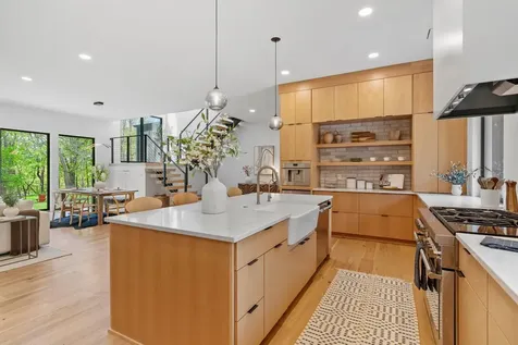 6200 Cardinal Avenue Excelsior MN 55331