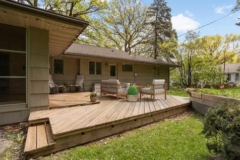 805 Kingsview Lane N Plymouth MN 55447