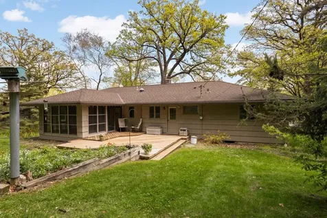 805 Kingsview Lane N Plymouth MN 55447