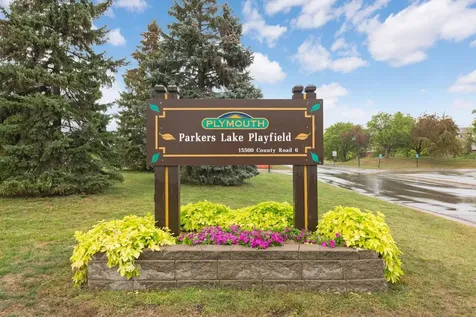 805 Kingsview Lane N Plymouth MN 55447