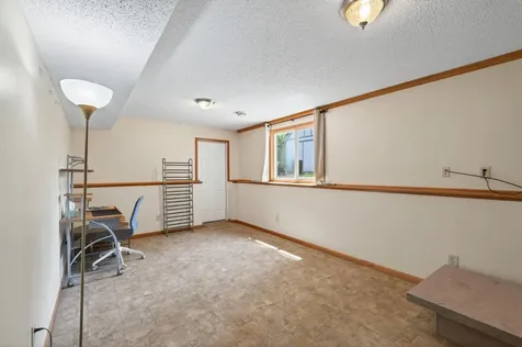 6857 8th Street Lane N Oakdale MN 55128