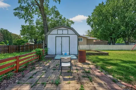 6857 8th Street Lane N Oakdale MN 55128