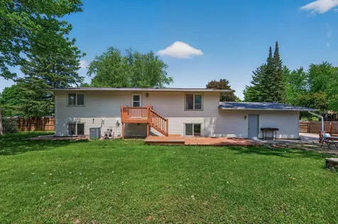 6857 8th Street Lane N Oakdale MN 55128