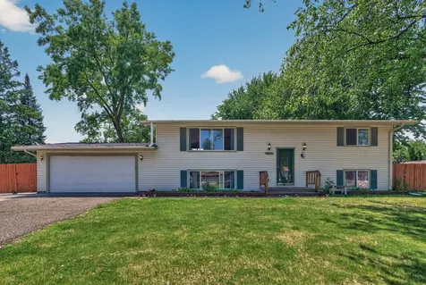 6857 8th Street Lane N Oakdale MN 55128