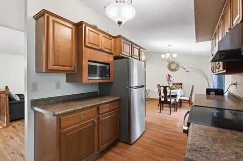 6857 8th Street Lane N Oakdale MN 55128