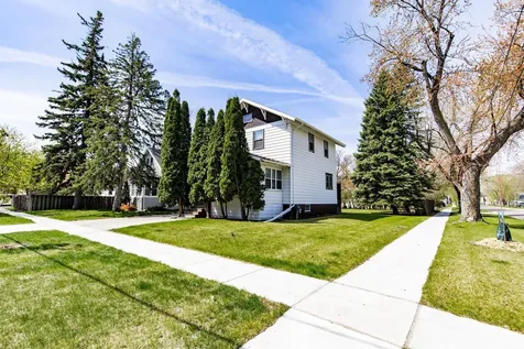 618 Oak Street N Fargo ND 58102
