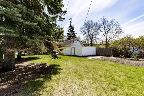 618 Oak Street N Fargo ND 58102
