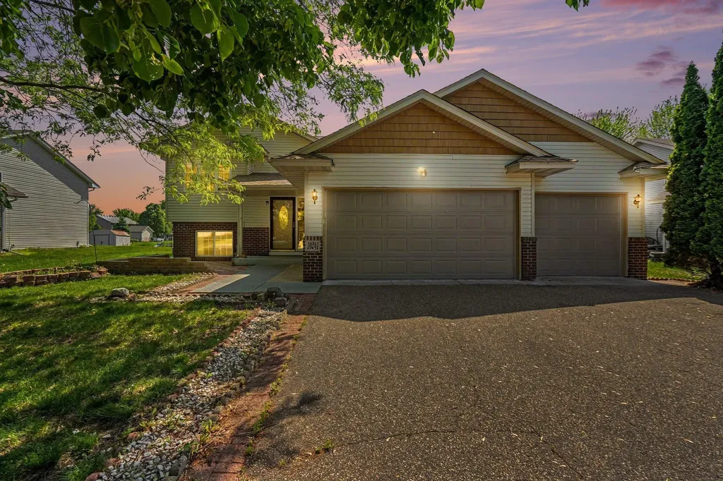 10241 Madison Street NE Blaine MN 55434