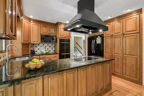 9572 Morris Circle Bloomington MN 55437