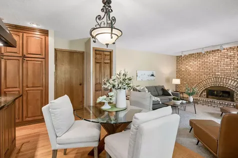 9572 Morris Circle Bloomington MN 55437
