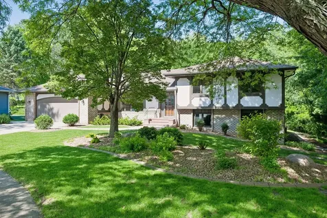 9572 Morris Circle Bloomington MN 55437