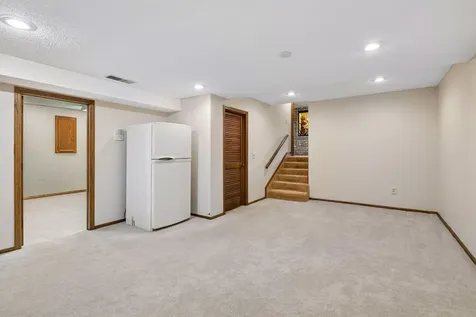 9572 Morris Circle Bloomington MN 55437