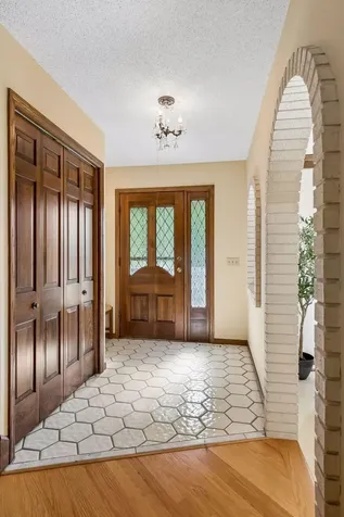 9572 Morris Circle Bloomington MN 55437