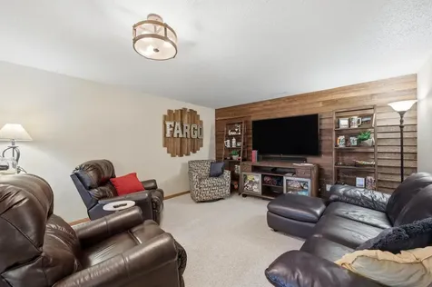 3102 Par Street N Fargo ND 58102