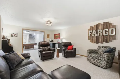 3102 Par Street N Fargo ND 58102