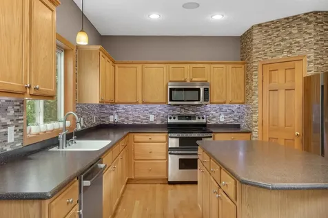 16098 Kennard Court Lakeville MN 55044