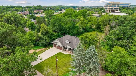 19 Westwood Road Minnetonka MN 55305