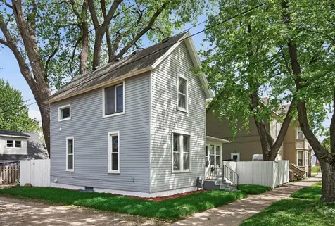 558 Osceola Avenue S Saint Paul MN 55102