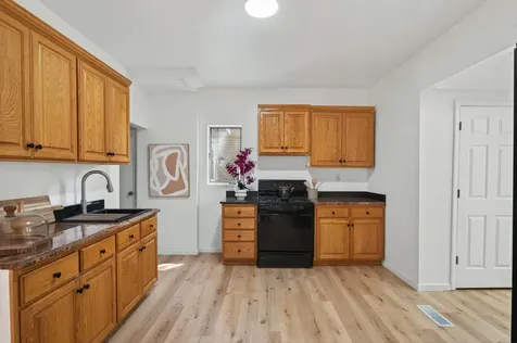 558 Osceola Avenue S Saint Paul MN 55102