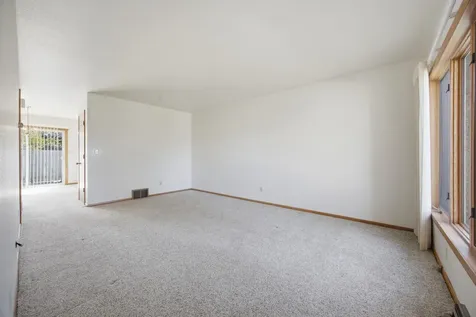 1510 16 1/2 Street S Fargo ND 58103