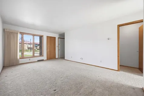1510 16 1/2 Street S Fargo ND 58103