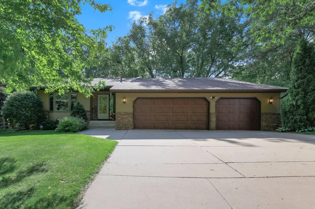 1935 Humboldt Avenue West Saint Paul MN 55118