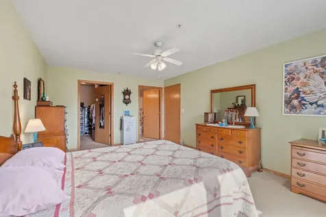 2231 Penn Place North Saint Paul MN 55109