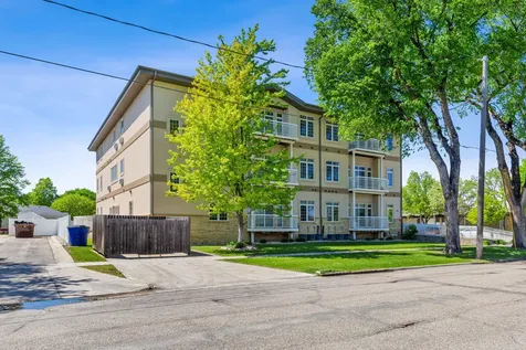 203 6th Street S Moorhead MN 56560