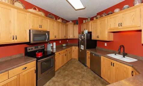 203 6th Street S Moorhead MN 56560