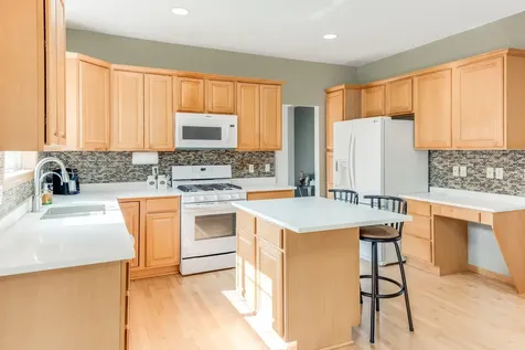 9743 Almond Avenue N Brooklyn Park MN 55443