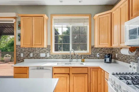 9743 Almond Avenue N Brooklyn Park MN 55443