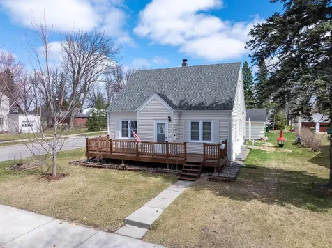 932 NW 1st Avenue Grand Rapids MN 55744