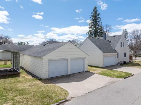 932 NW 1st Avenue Grand Rapids MN 55744