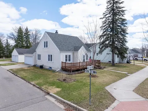 932 NW 1st Avenue Grand Rapids MN 55744
