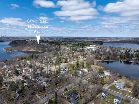 932 NW 1st Avenue Grand Rapids MN 55744