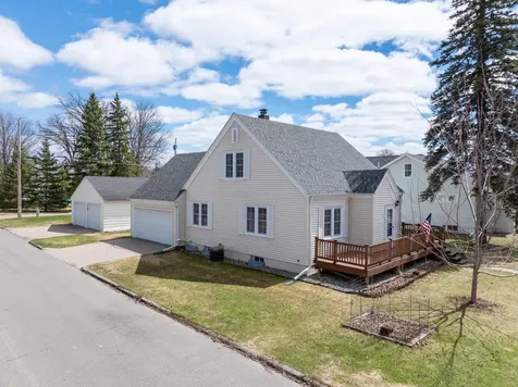 932 NW 1st Avenue Grand Rapids MN 55744