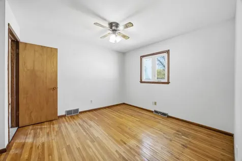 208 10 1/2 Avenue W West Fargo ND 58078