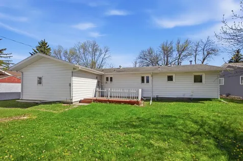 208 10 1/2 Avenue W West Fargo ND 58078