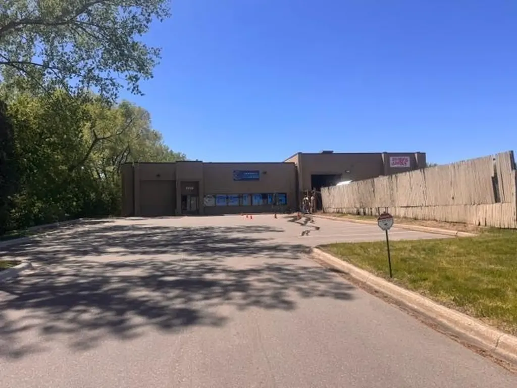 9250 Holly Street NW Coon Rapids MN 55433